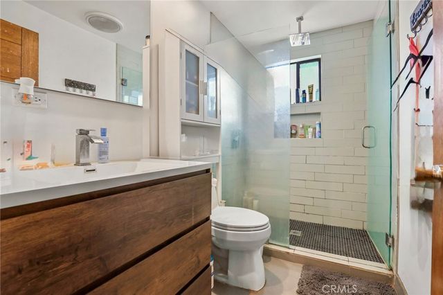 20422 20424 Schoenborn, Winnetka, CA 91306