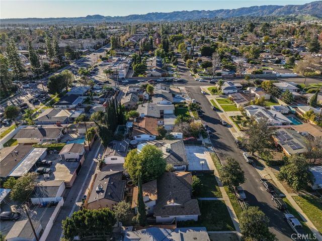 20422 20424 Schoenborn, Winnetka, CA 91306