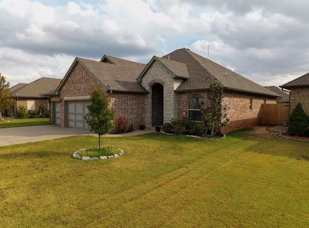 1812 NE 26th Street, Moore, OK 73160