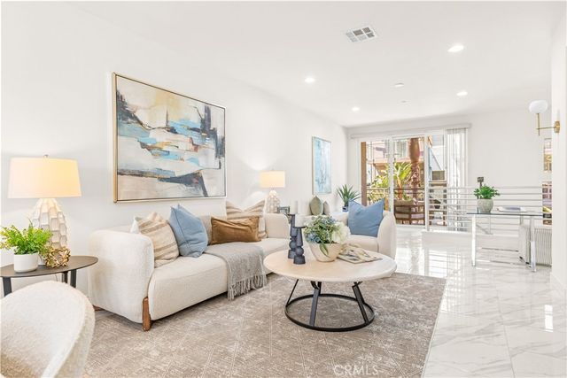 248 Rockefeller, Irvine, CA 92612