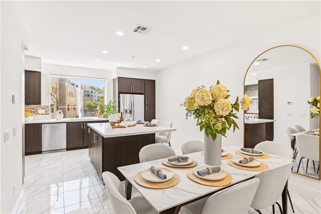 248 Rockefeller, Irvine, CA 92612