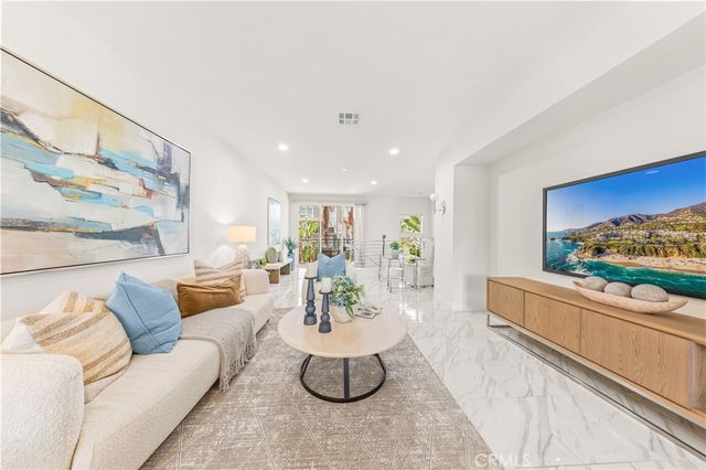 248 Rockefeller, Irvine, CA 92612