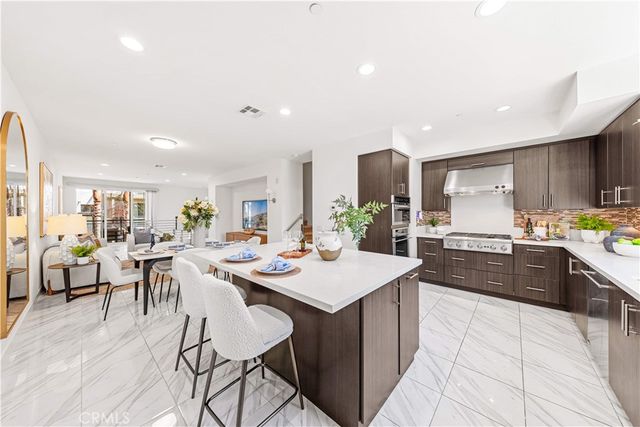 248 Rockefeller, Irvine, CA 92612