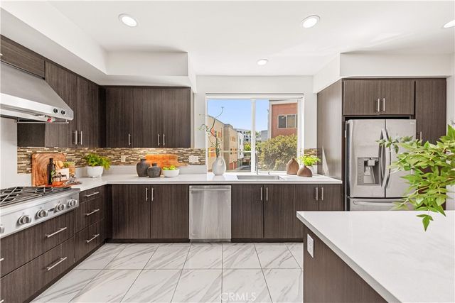 248 Rockefeller, Irvine, CA 92612
