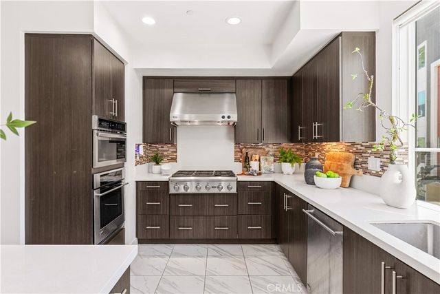 248 Rockefeller, Irvine, CA 92612