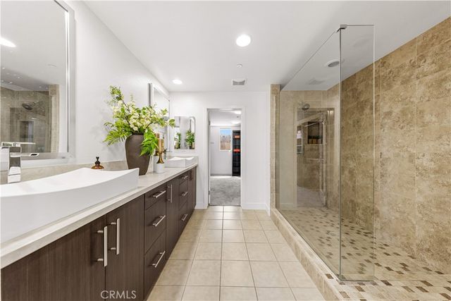 248 Rockefeller, Irvine, CA 92612