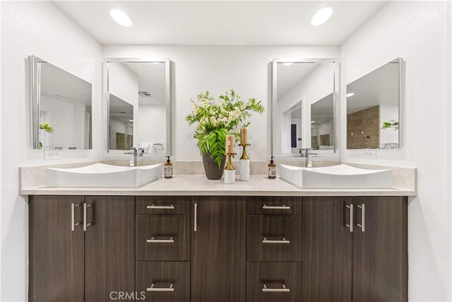 248 Rockefeller, Irvine, CA 92612