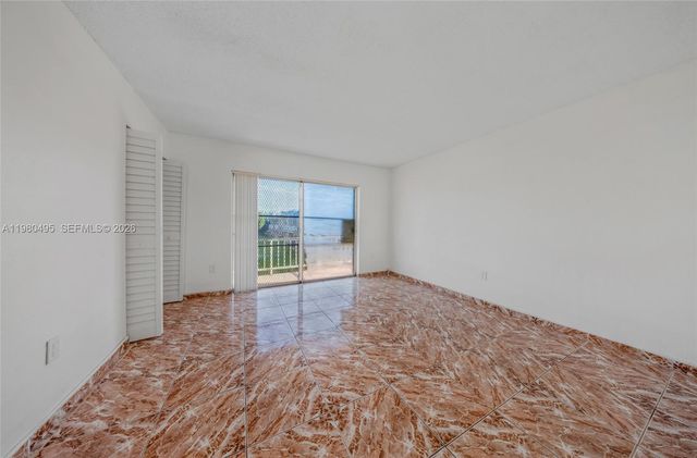 301 NW 177th St 201, Miami Gardens, FL 33169