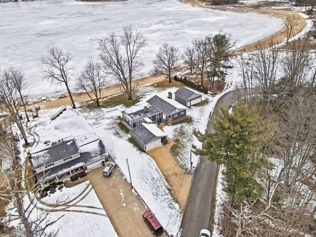 6075 West Street, Twin Lake, MI 49457