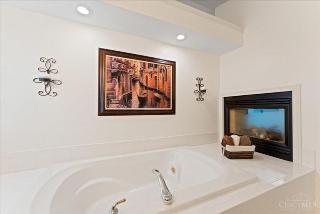 6675 Nicole Lane, Miami Twp, OH 45140