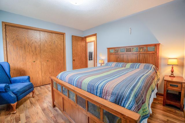 608 27th Avenue SW, Willmar, MN 56201