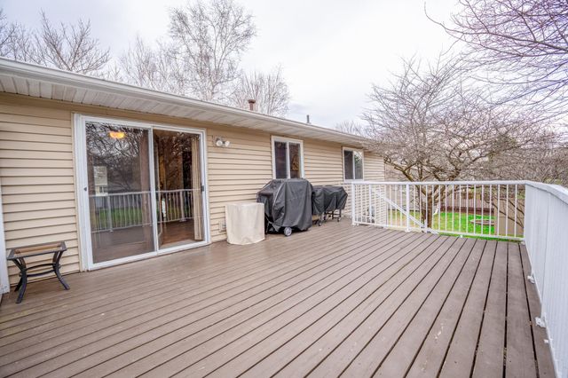 608 27th Avenue SW, Willmar, MN 56201