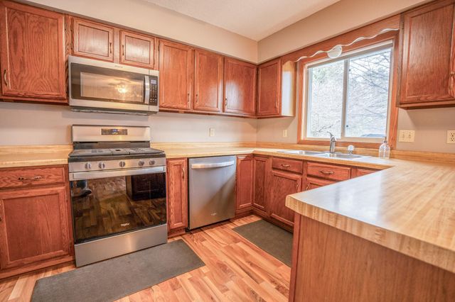 608 27th Avenue SW, Willmar, MN 56201
