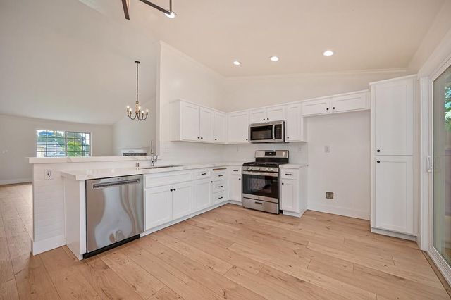 2450 Floradale Way, Lincoln, CA 95648