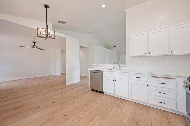 2450 Floradale Way, Lincoln, CA 95648
