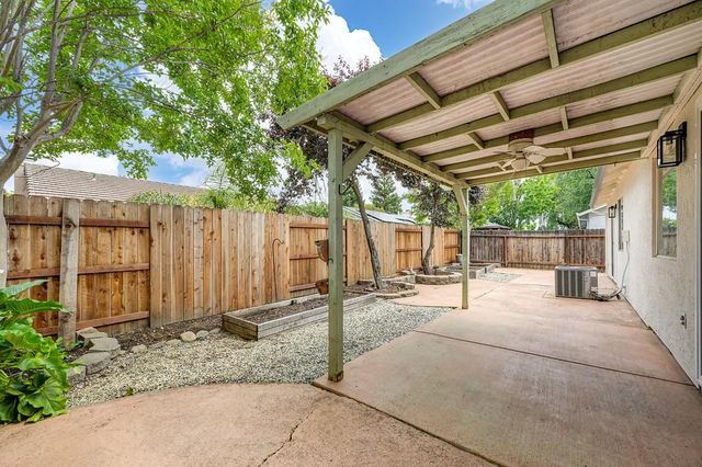 2450 Floradale Way, Lincoln, CA 95648
