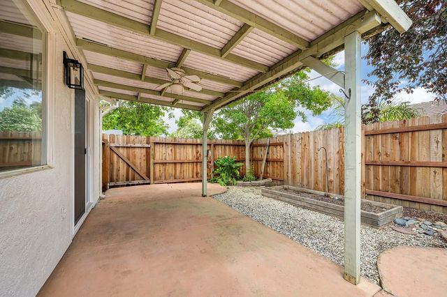 2450 Floradale Way, Lincoln, CA 95648
