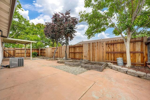 2450 Floradale Way, Lincoln, CA 95648