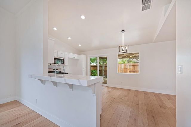 2450 Floradale Way, Lincoln, CA 95648