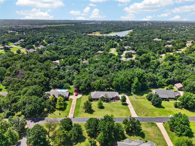 1690 Deerwood Trail, Edmond, OK 73034