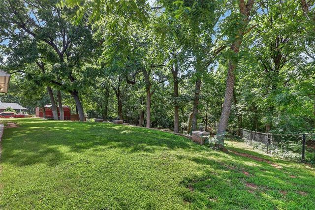 1690 Deerwood Trail, Edmond, OK 73034