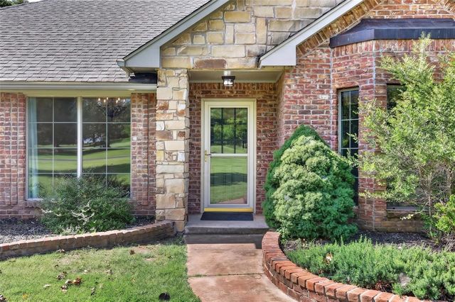 1690 Deerwood Trail, Edmond, OK 73034