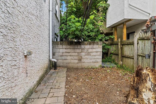 1819 CHRISTIAN ST, Philadelphia, PA 19146