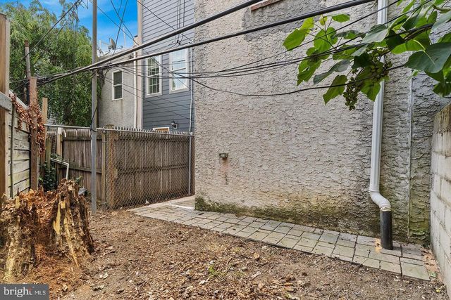 1819 CHRISTIAN ST, Philadelphia, PA 19146