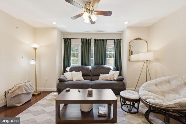 1819 CHRISTIAN ST, Philadelphia, PA 19146