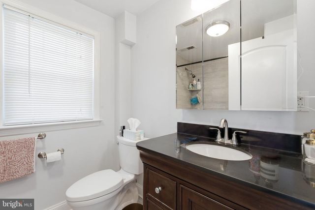 1819 CHRISTIAN ST, Philadelphia, PA 19146