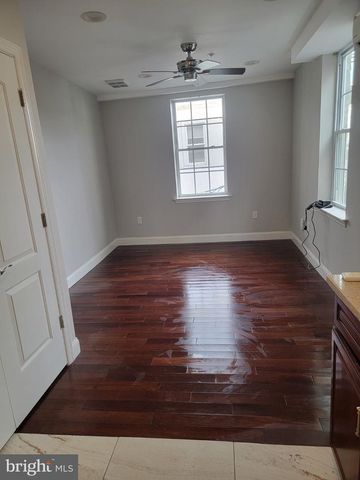 1819 CHRISTIAN ST, Philadelphia, PA 19146