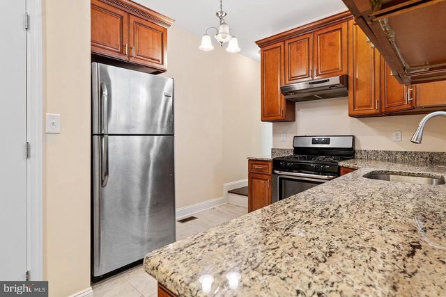 1819 CHRISTIAN ST, Philadelphia, PA 19146