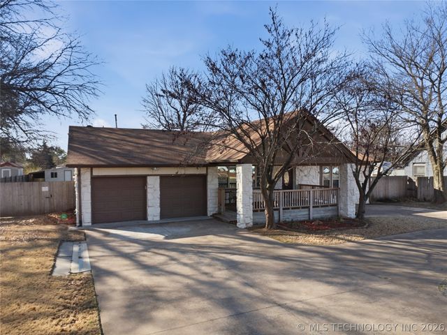 8512 E 121st Street S, Bixby, OK 74008