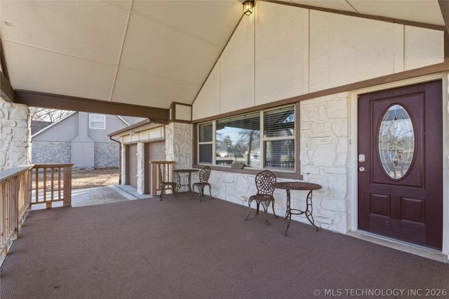 8512 E 121st Street S, Bixby, OK 74008