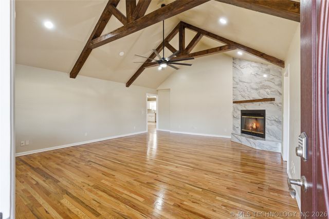 8512 E 121st Street S, Bixby, OK 74008