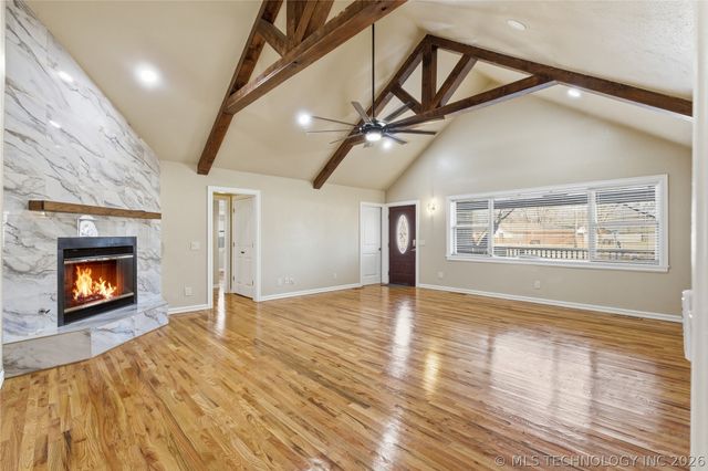 8512 E 121st Street S, Bixby, OK 74008