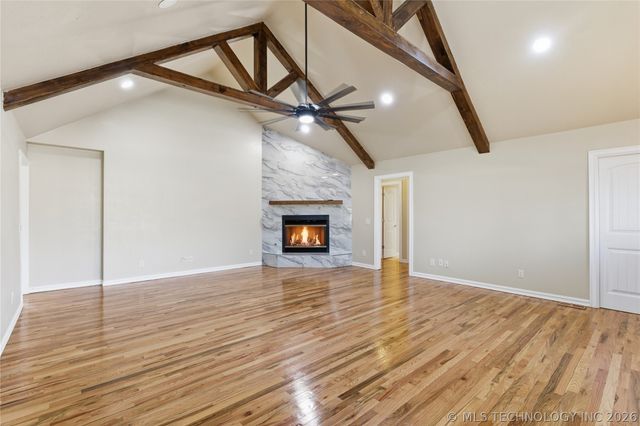 8512 E 121st Street S, Bixby, OK 74008