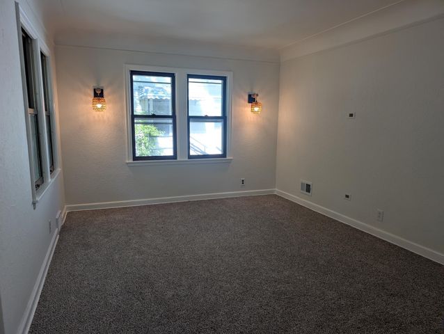 1111 Maryland Avenue E, Saint Paul, MN 55106