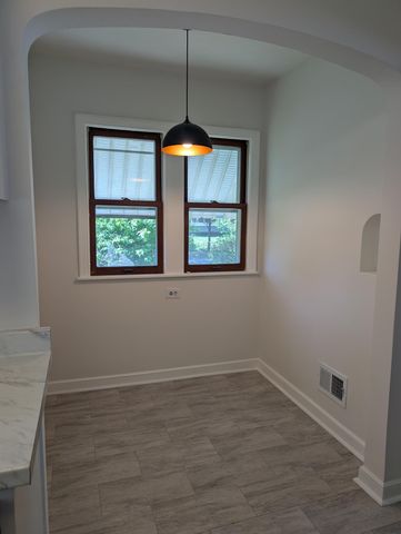 1111 Maryland Avenue E, Saint Paul, MN 55106