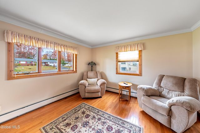 3 Prestwick Avenue, Clifton Park, NY 12065