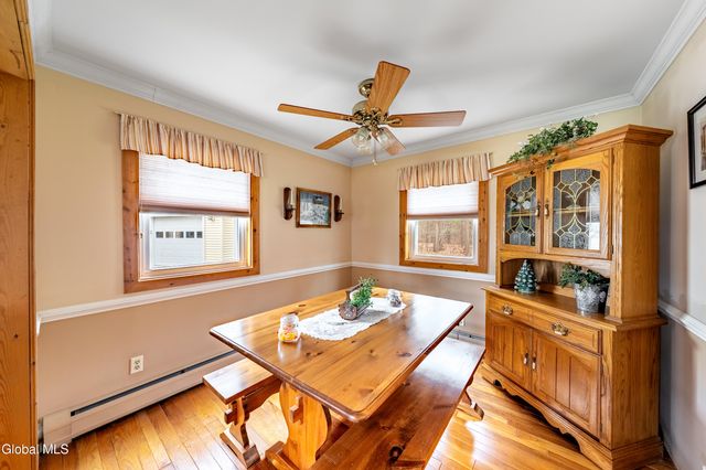 3 Prestwick Avenue, Clifton Park, NY 12065