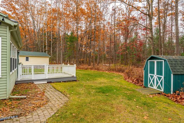 3 Prestwick Avenue, Clifton Park, NY 12065