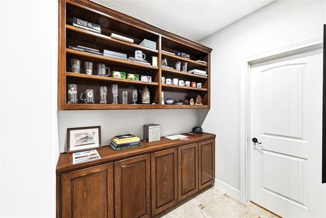 140 Winchester RD, Bastrop, TX 78602