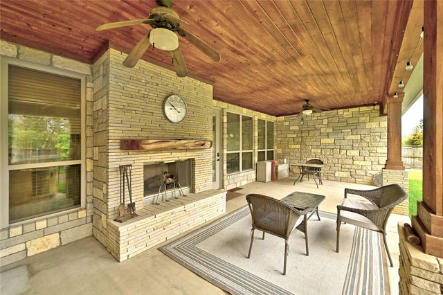 140 Winchester RD, Bastrop, TX 78602