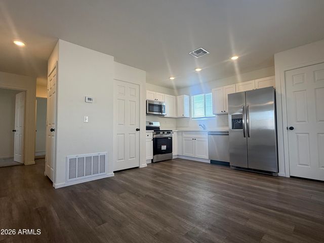 4037 S 12th Street 205, Phoenix, AZ 85040