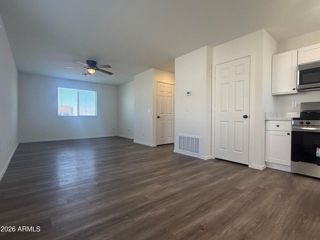4037 S 12th Street 205, Phoenix, AZ 85040