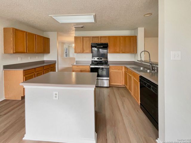 7327 Caddington, Converse, TX 78109