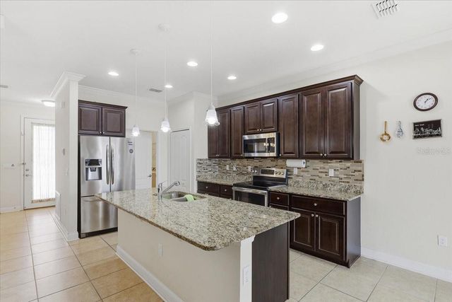 21 LEWISDALE LANE, Palm Coast, FL 32137