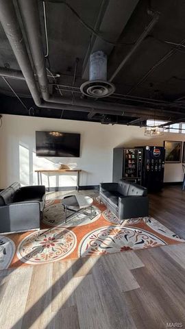 210 N 17th Street 907, St Louis, MO 63103