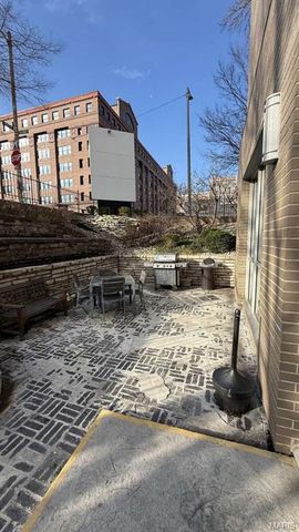 210 N 17th Street 907, St Louis, MO 63103